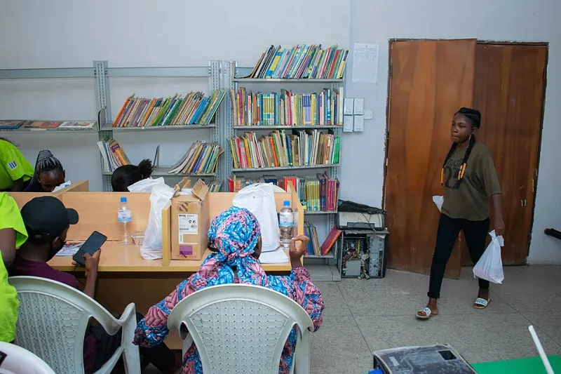 Bridging the Vocabulary Gap: How Librarians Are Connecting LCSH Authority Control to the Age of Wikipedia and Algorithmic Search